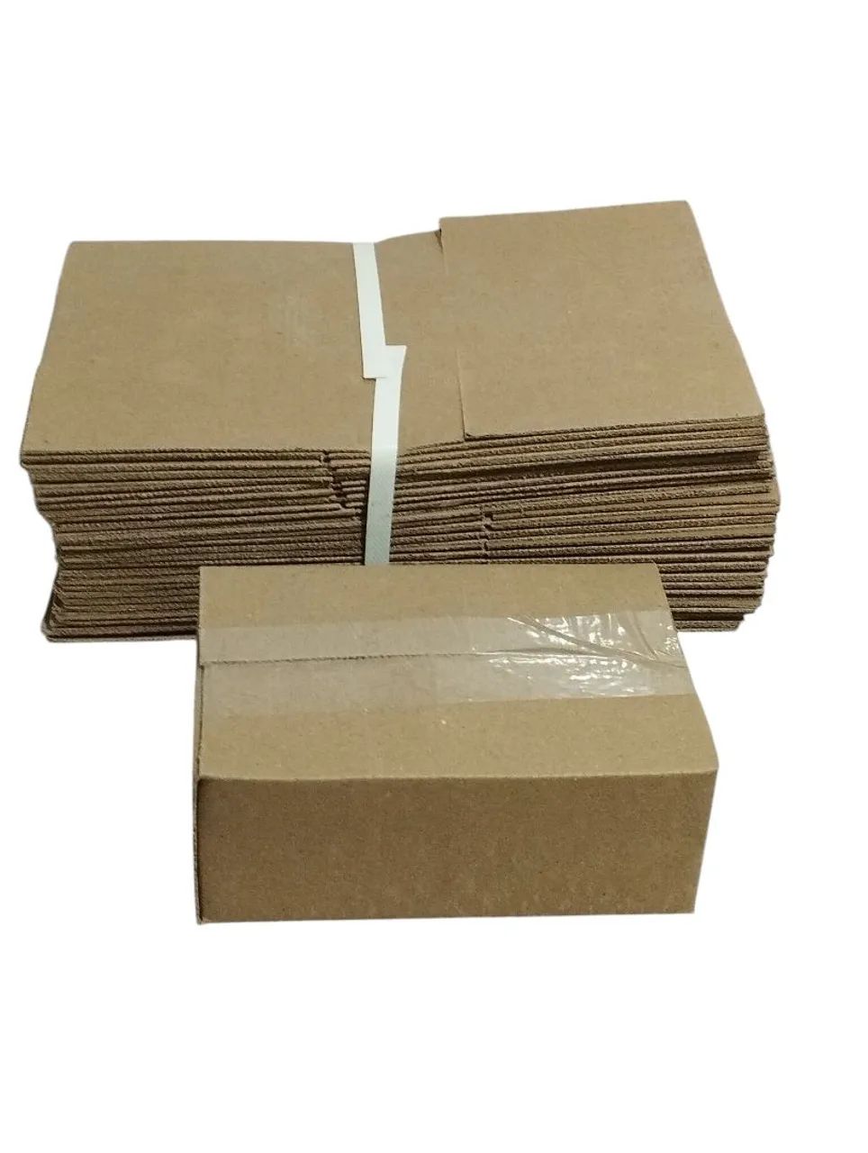 Fardo com 25 caixinhas de papelão para envios.