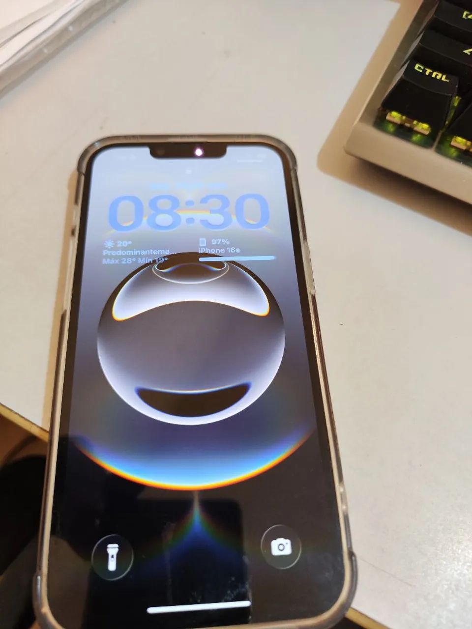 Vendo iPhone 16e 