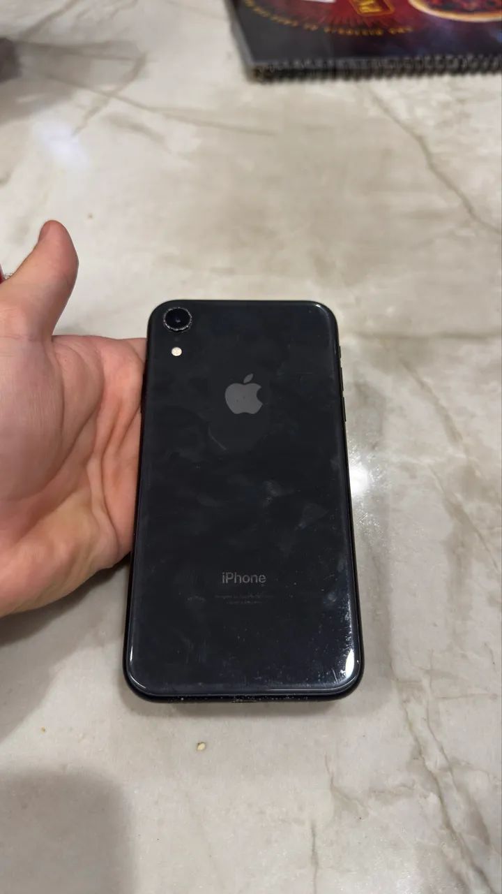 iphone XR 76% com marcas de uso bom estado - Foto 5
