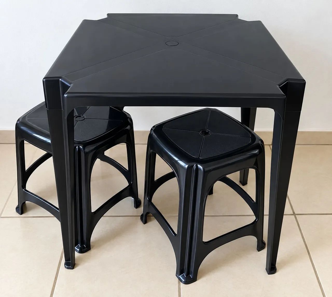 Mesa Com Duas Banquetas TRAMONTINA 