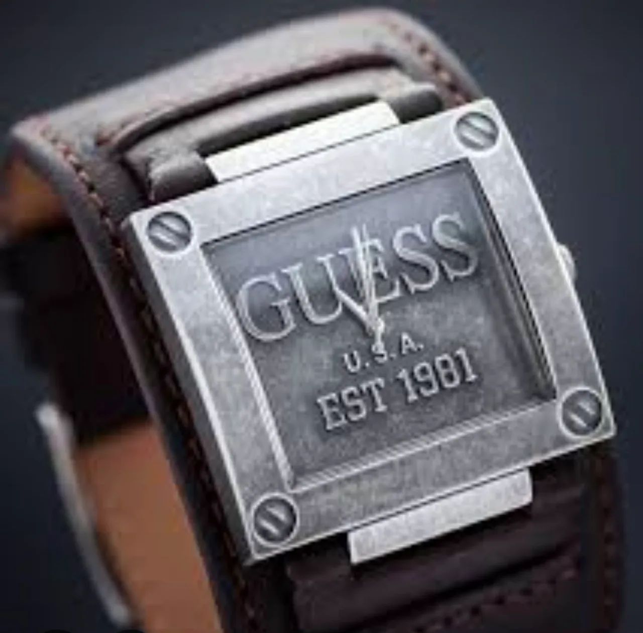 Relógio Guess pulseira de couro 