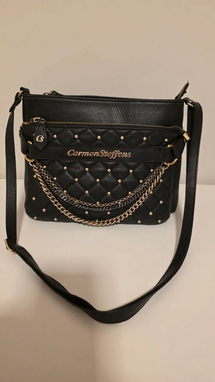 Bolsa Carmen Steffens preta dois compartimentos 