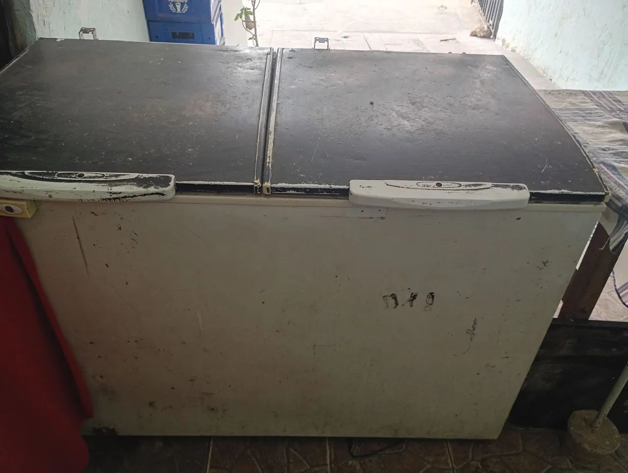 Freezer duas portas 300,00 
