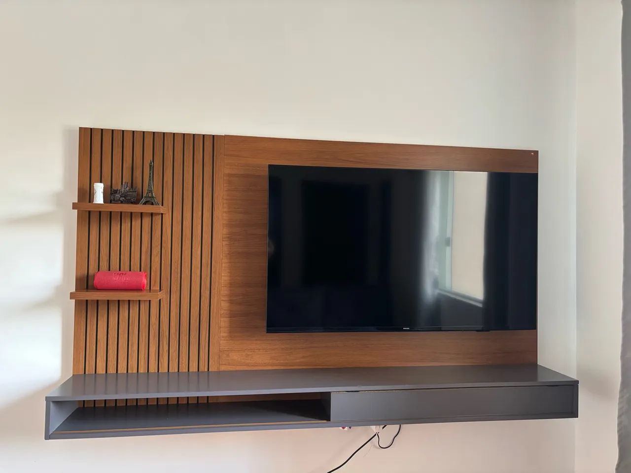 TV PHILLIPS SMART 4K + PAINEL COM RACK - Foto 3
