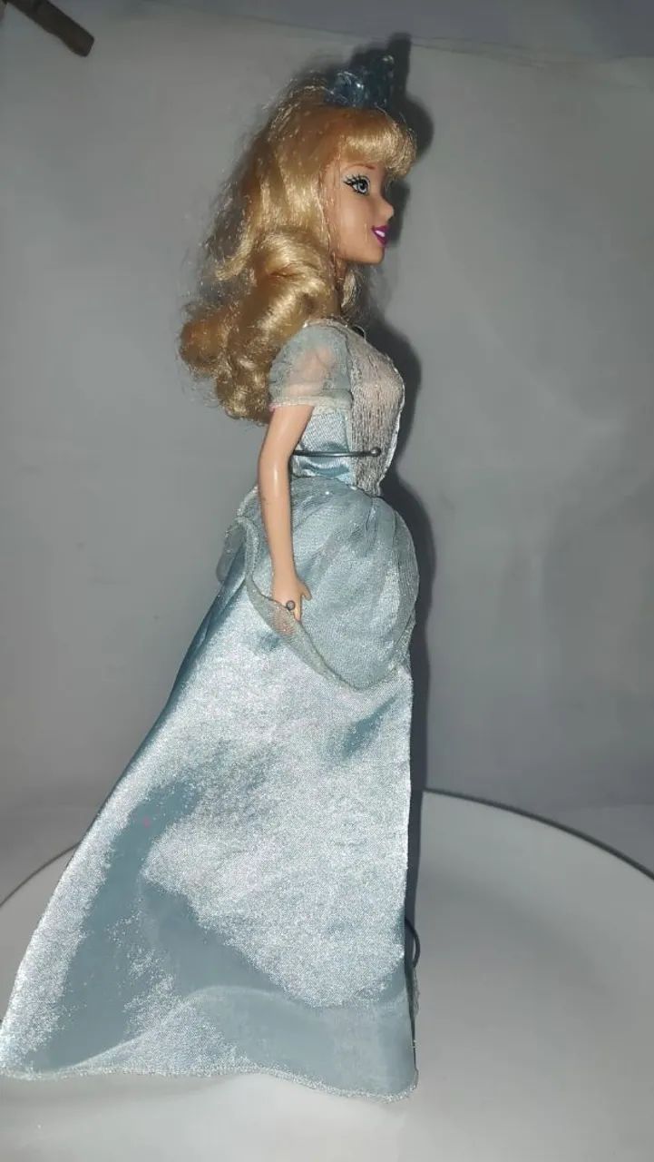 Boneca barbie Cinderela  - Foto 2