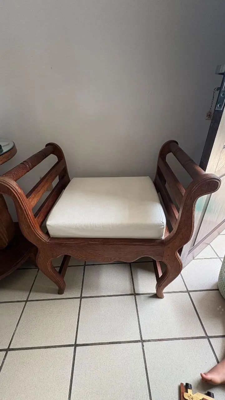 Poltronas namoradeira madeira angelim - Foto 2