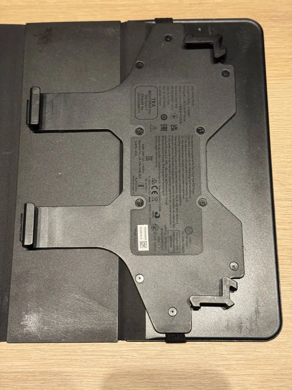 Capa Logitech com Teclado para Tablet iPad - Preta - Foto 4