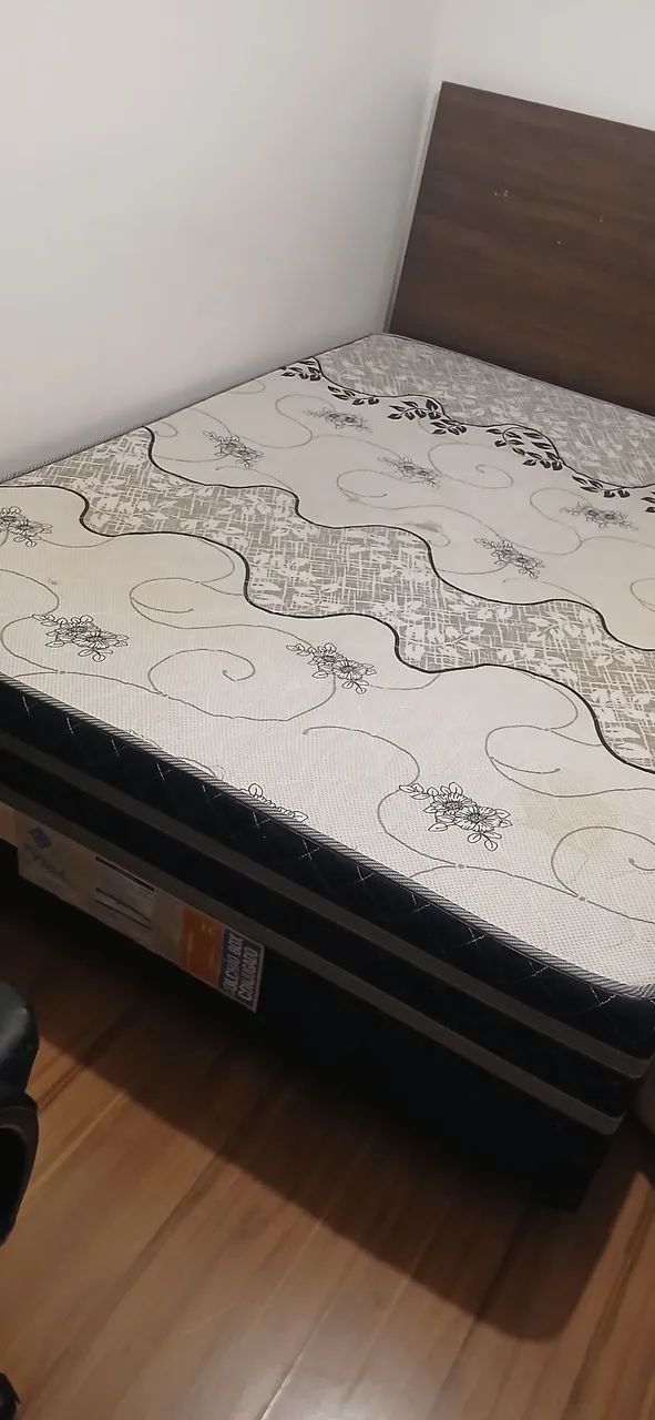 Vendo Cama Box (base+ Colchão) - Foto 5