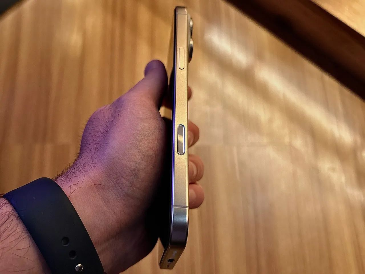iPhone 16 Pro Max 256gb - Titanium White - Foto 3