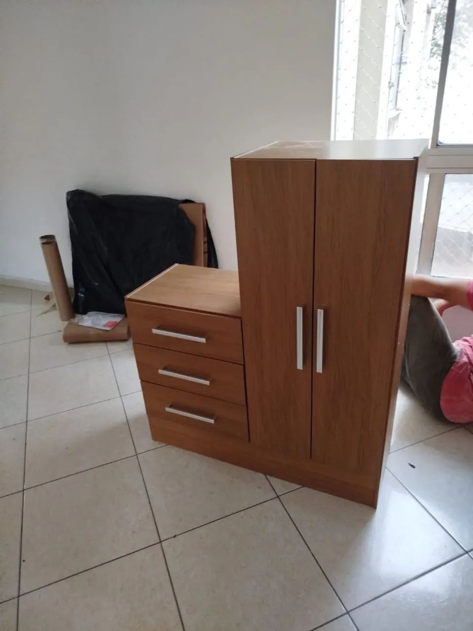 Cômoda 2 portas 3 gavetas - Foto 3