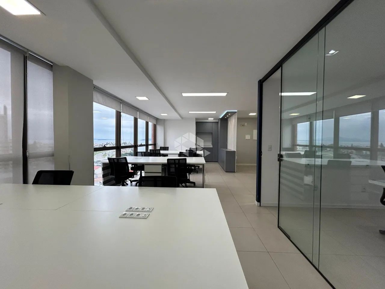 SALA COMERCIAL COM 82,66 M² E VAGA DE GARAGEM À VENDA NO ESTREITO - Foto 4