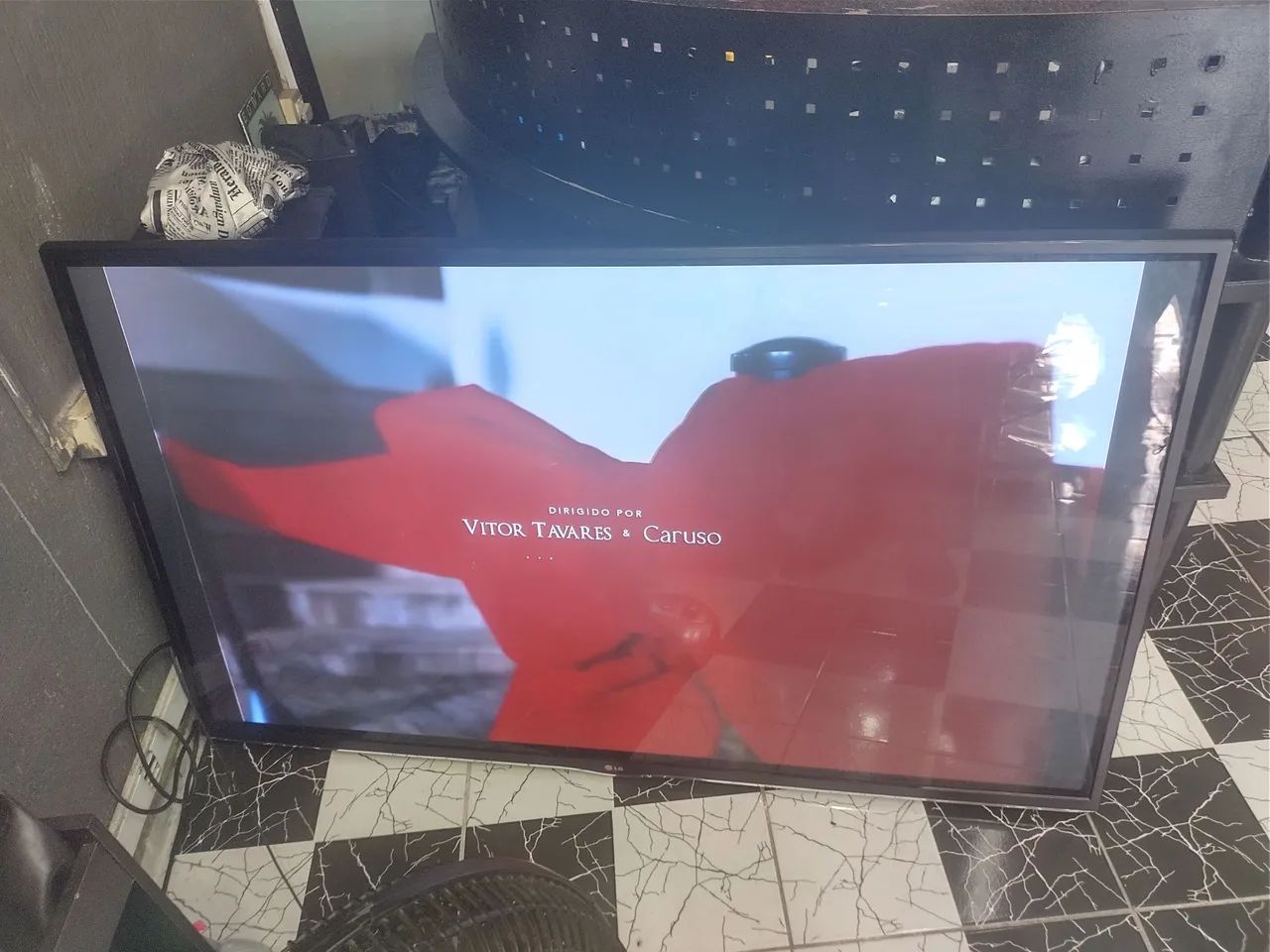 Vendo Smartv lg 65 polegadas top de linha em estado de nova conforme fotos R$ 2500,00 - Foto 4