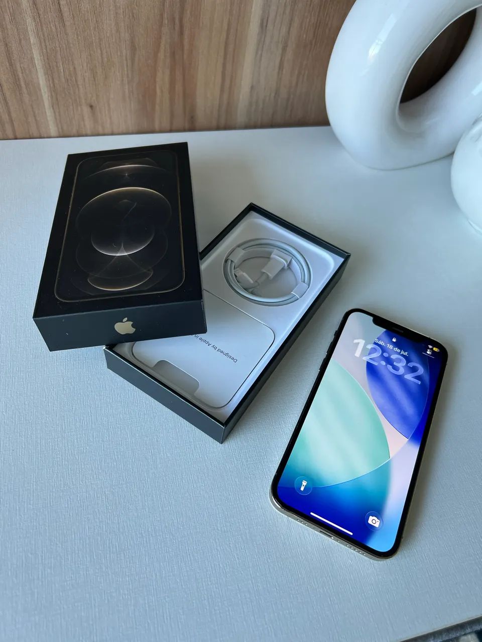 iPhone 12 Pro 256GB Gold (Sem detalhes) - 1.700 R$ - Celulares e