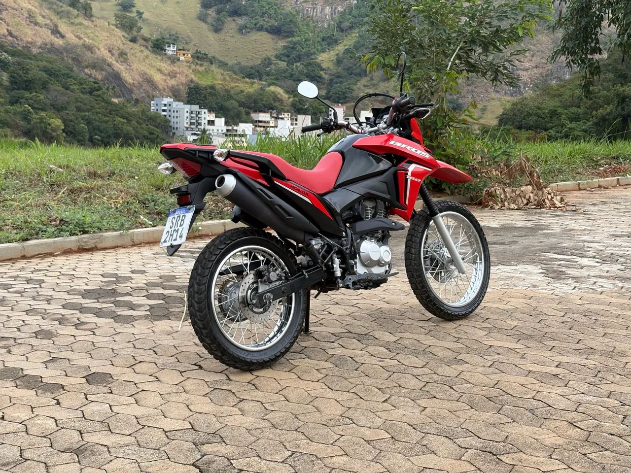 Bros 160