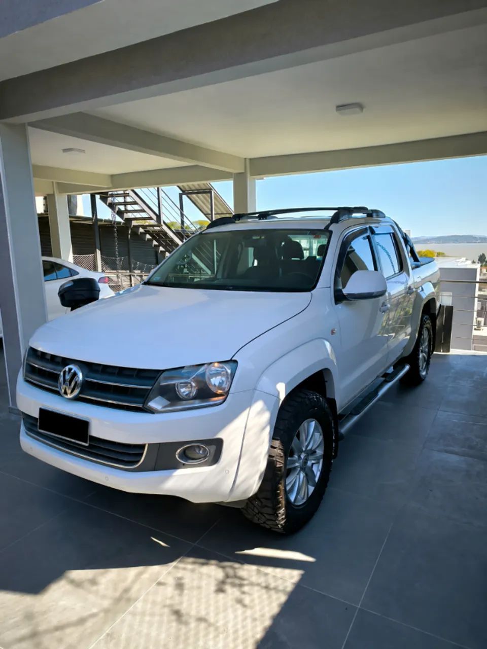 Volkswagen Amarok HIGH.CD 2.0 16V TDI 4X4 DIES. AUT 2014