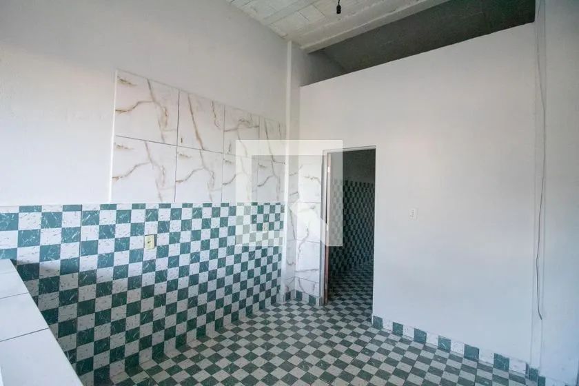 Casa à Venda - Tropical, 2 Quartos, 180 m2
