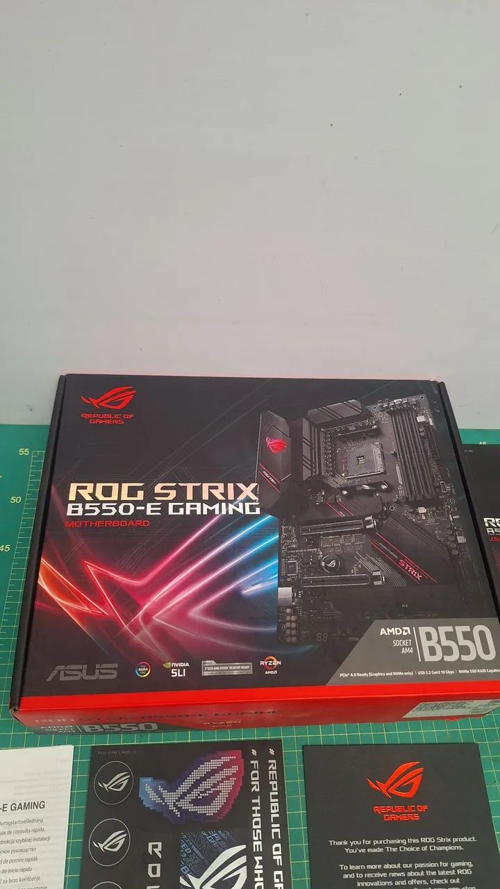 Caixa da placa mãe rog strix B550-E gaming am4  - Foto 3