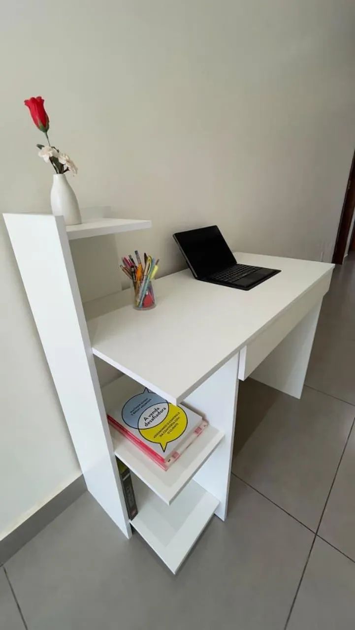 Mesa de estudos em MDF