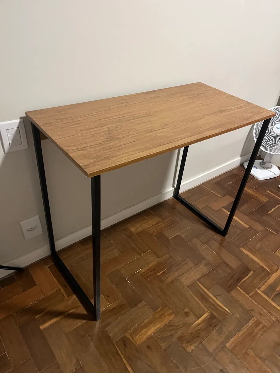 2 MESAS PARA ESTUDOS POR 200 REAIS  - Foto 2