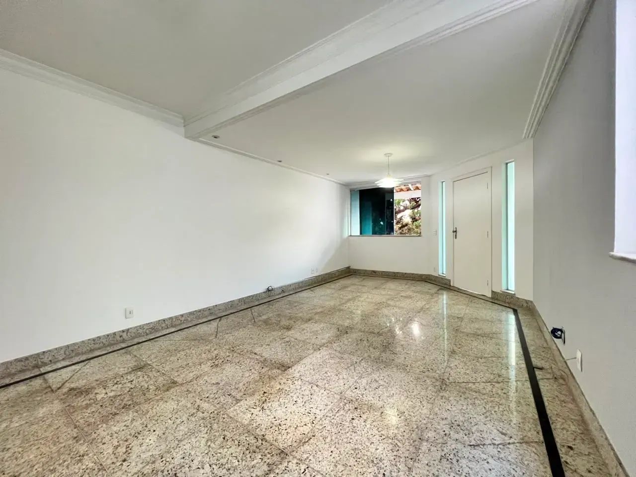 Casa com 3 quartos sendo 1 suíte 2 banheiros 2 vagas - Foto 4