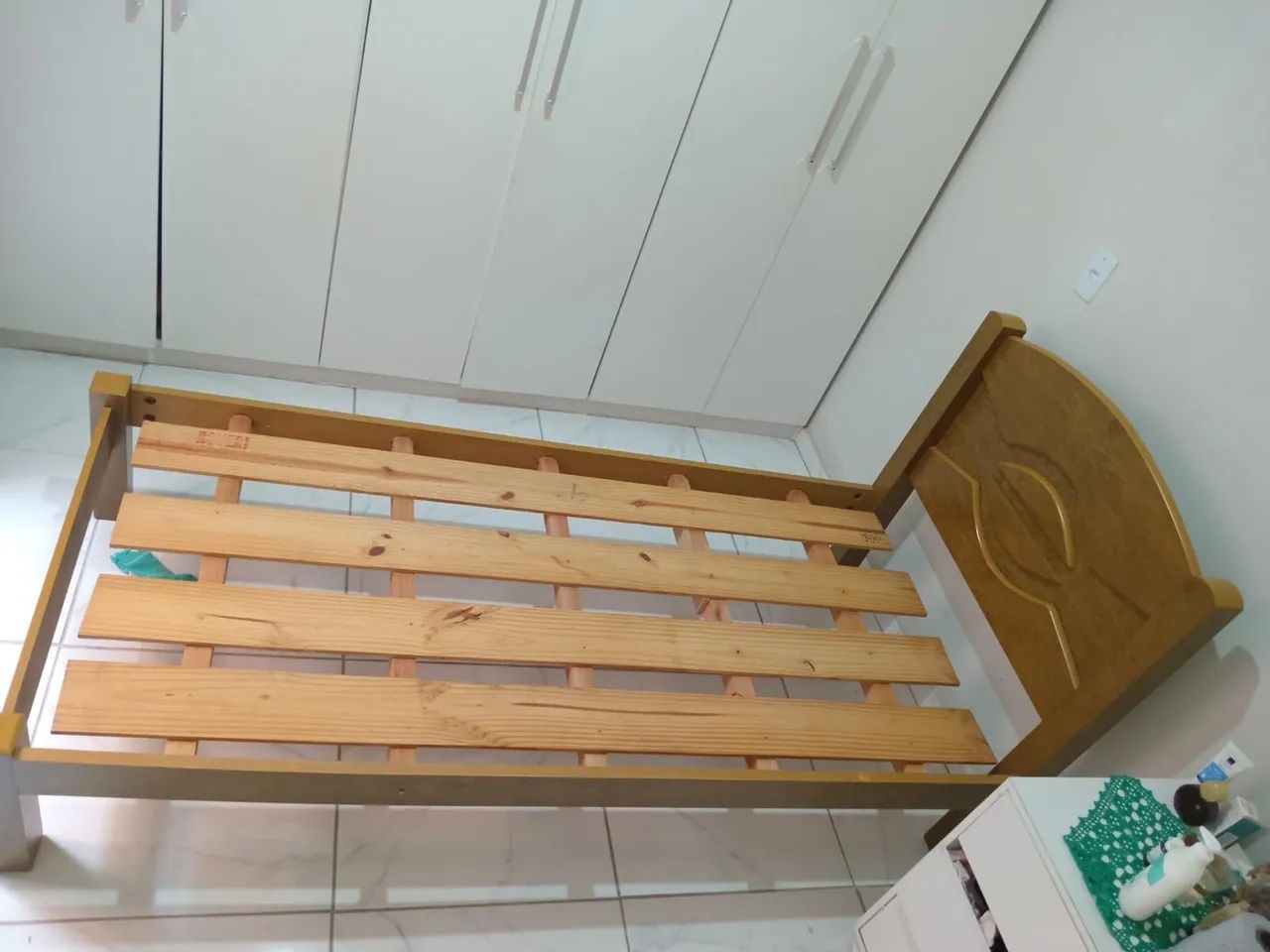 Vendo cama de solteiro  - Foto 3