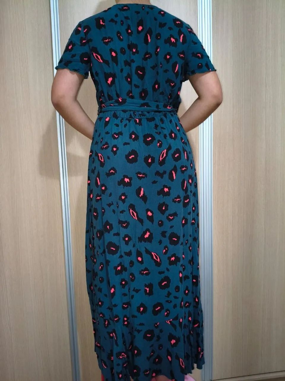 Vestido em viscose saia envelope  - Foto 4