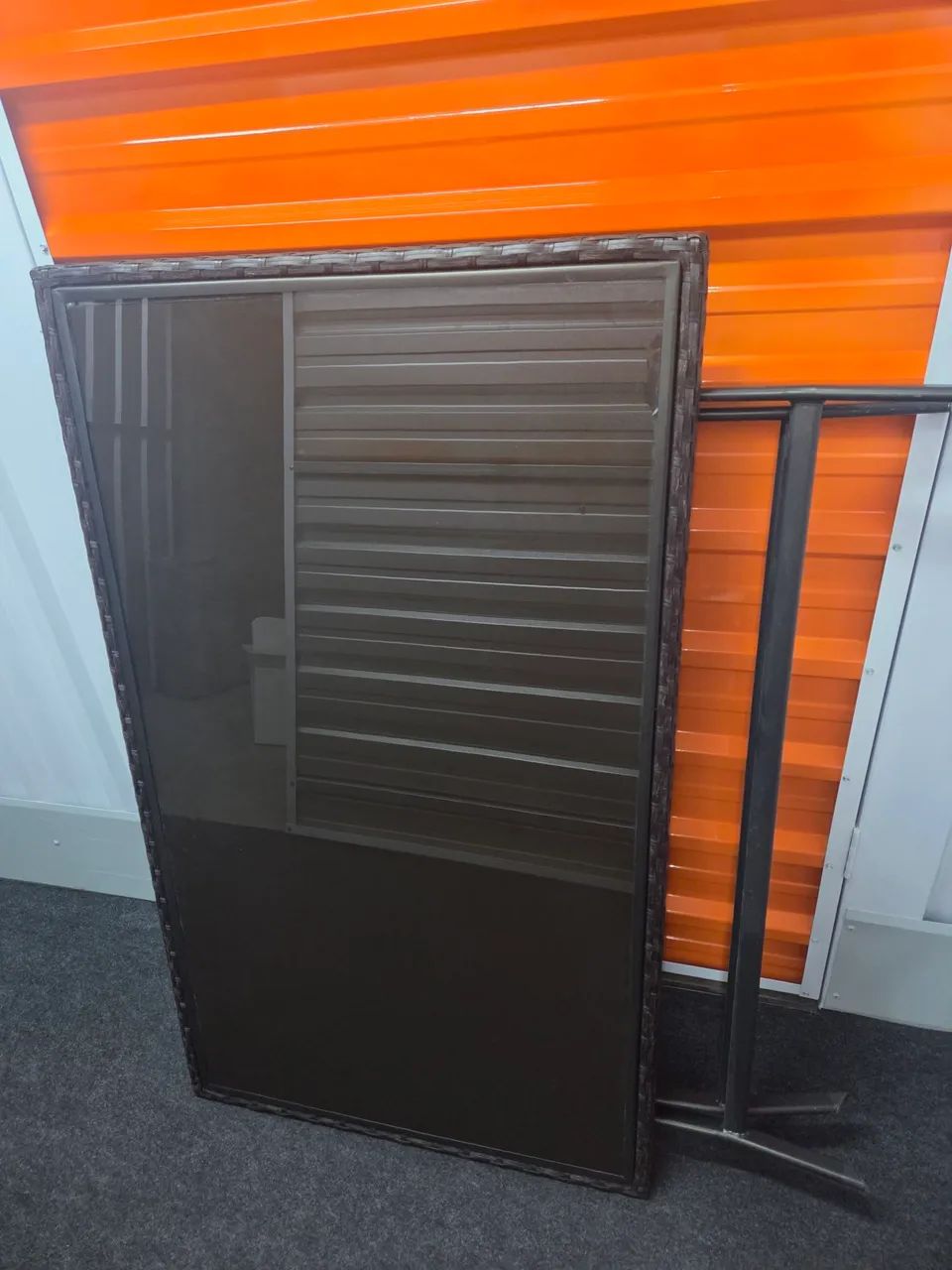 Mesa vime e tampo de vidro + 04 cadeiras desmontavies - Foto 4