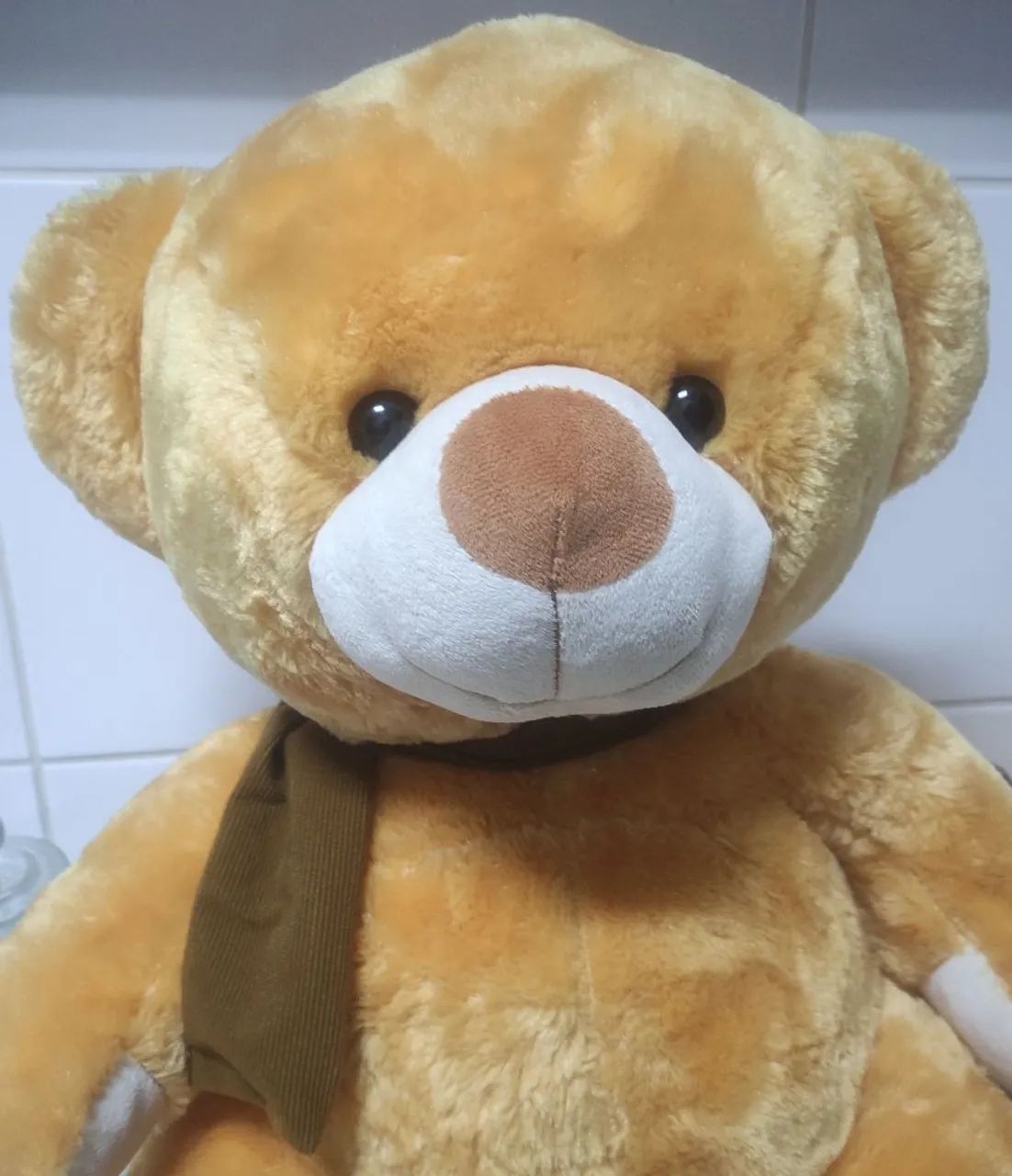 Urso de Pelúcia Caramelo com Cachecol (Perfeito Estado/Lindo) - Foto 2