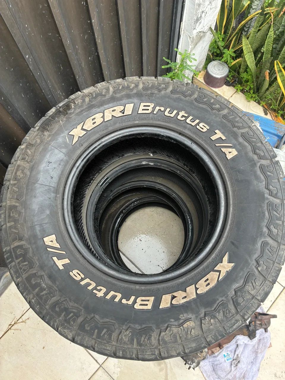 Pneu 265 75 r16