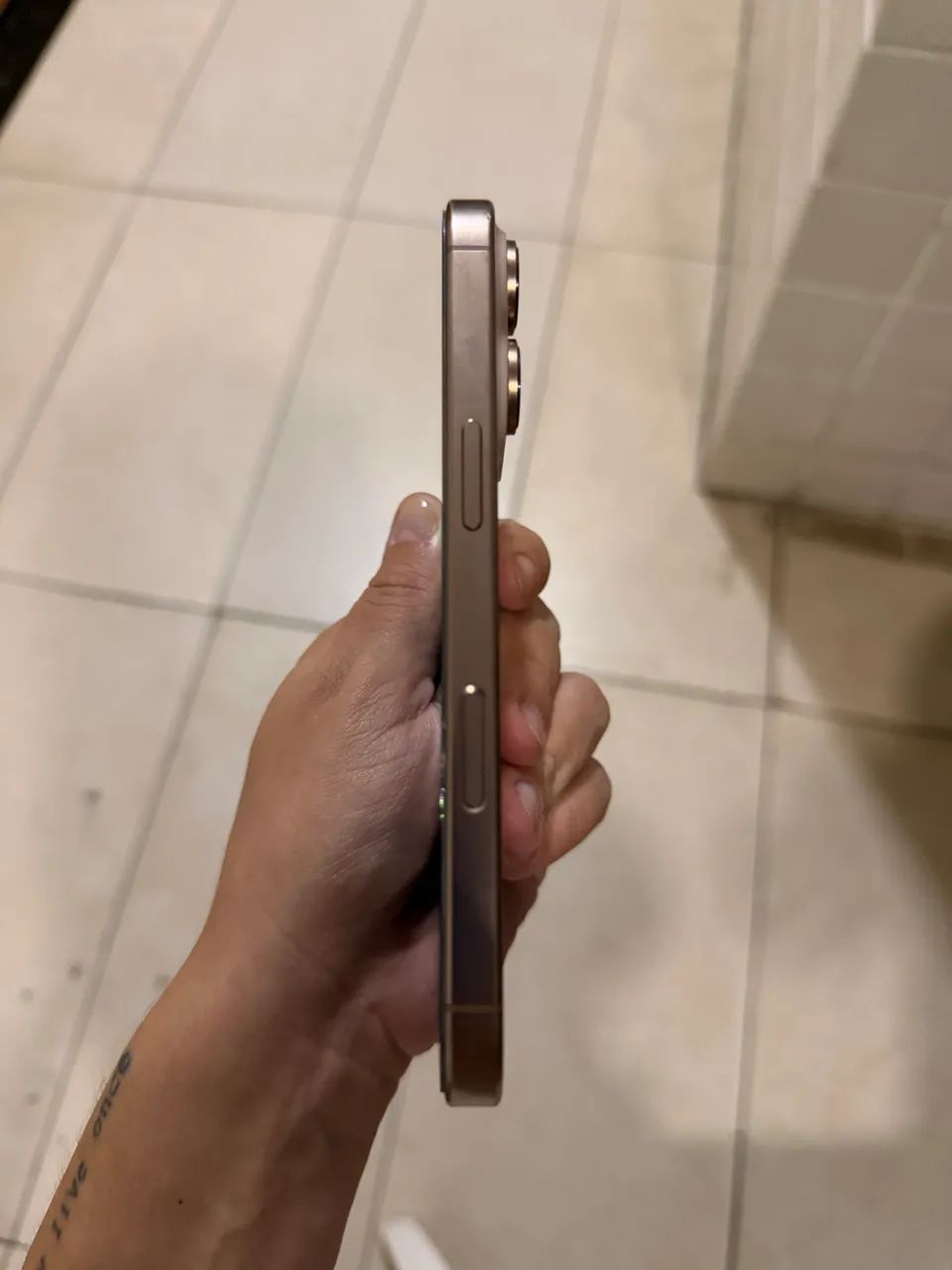 iphone 16 Pro max cor Deserto - 256gb - Foto 3