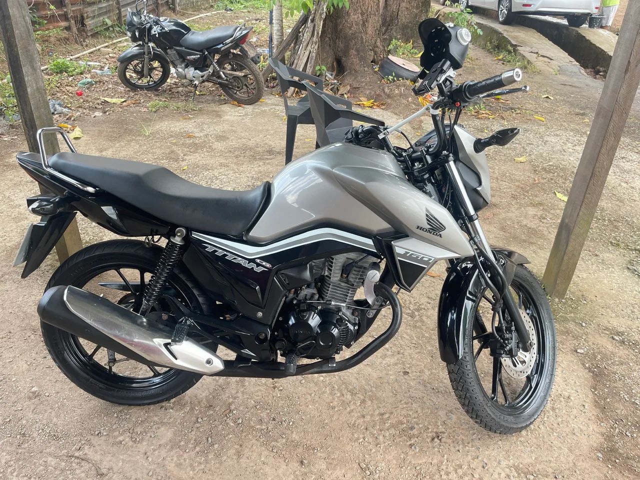 Titan 160 