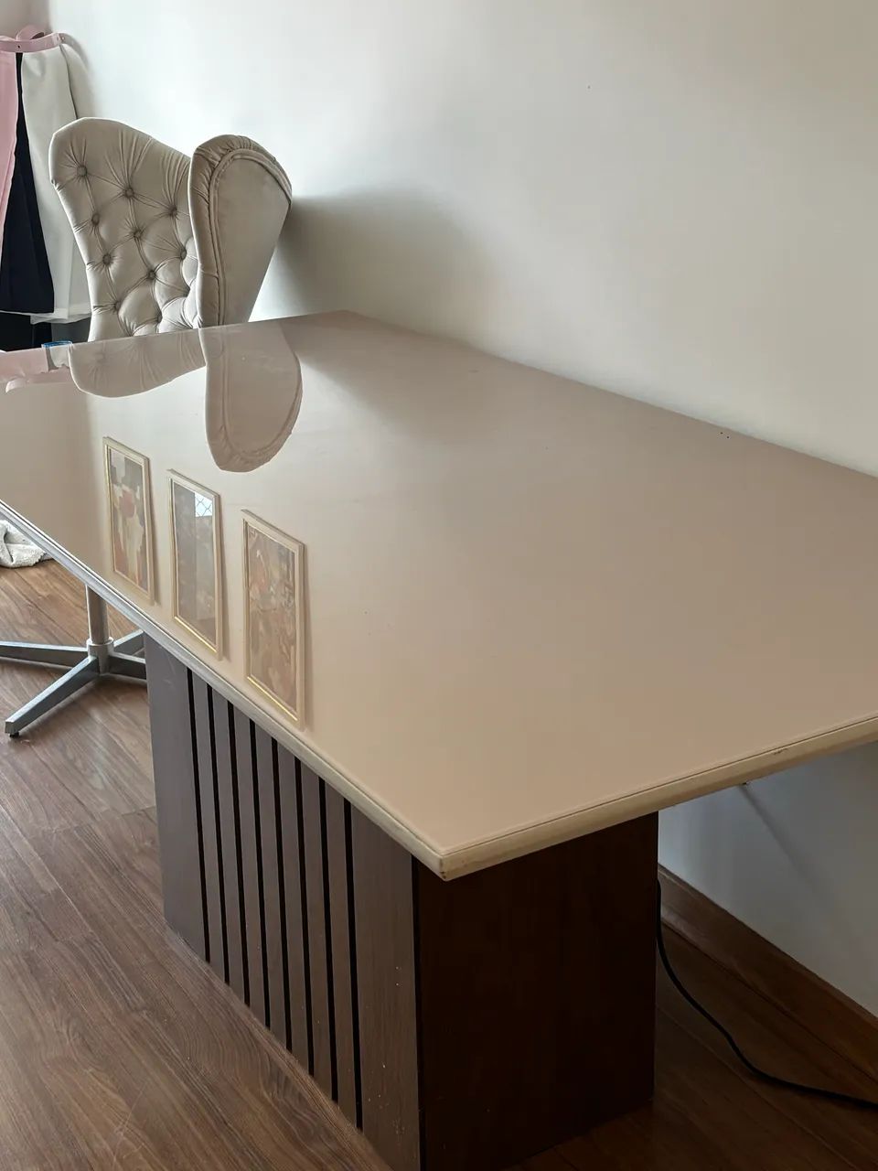 Vendo mesa com tampo de vidro