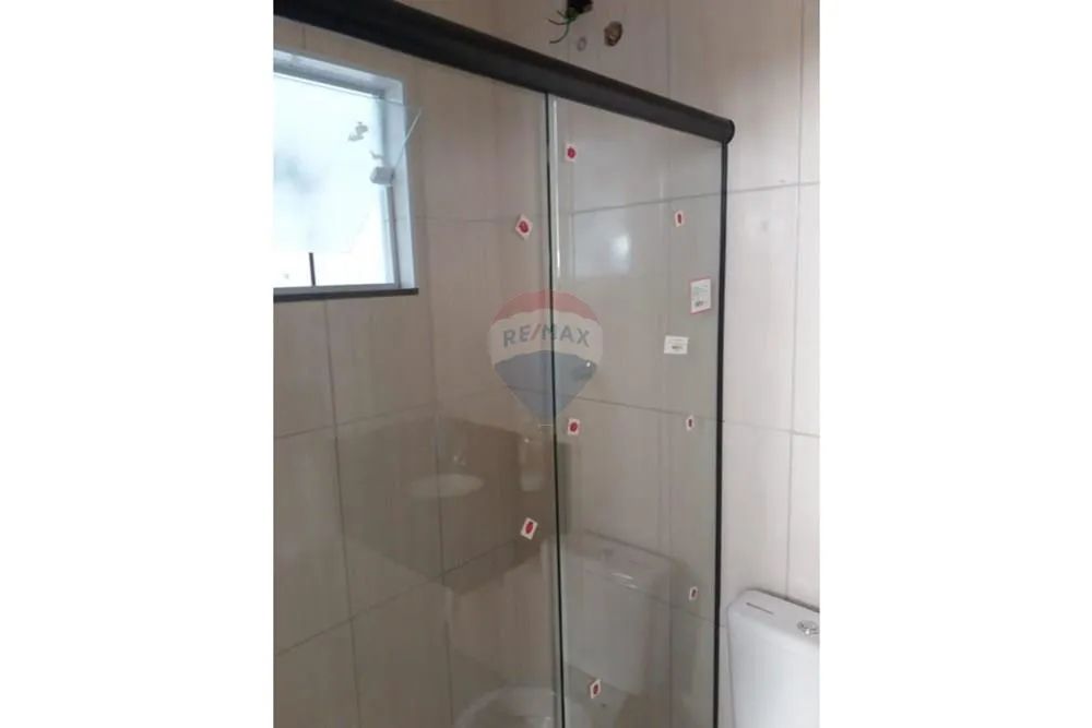 Casa de condomínio para alugar com 220m², 4 quartos sendo 3 suites e 2 vagas e Piscina