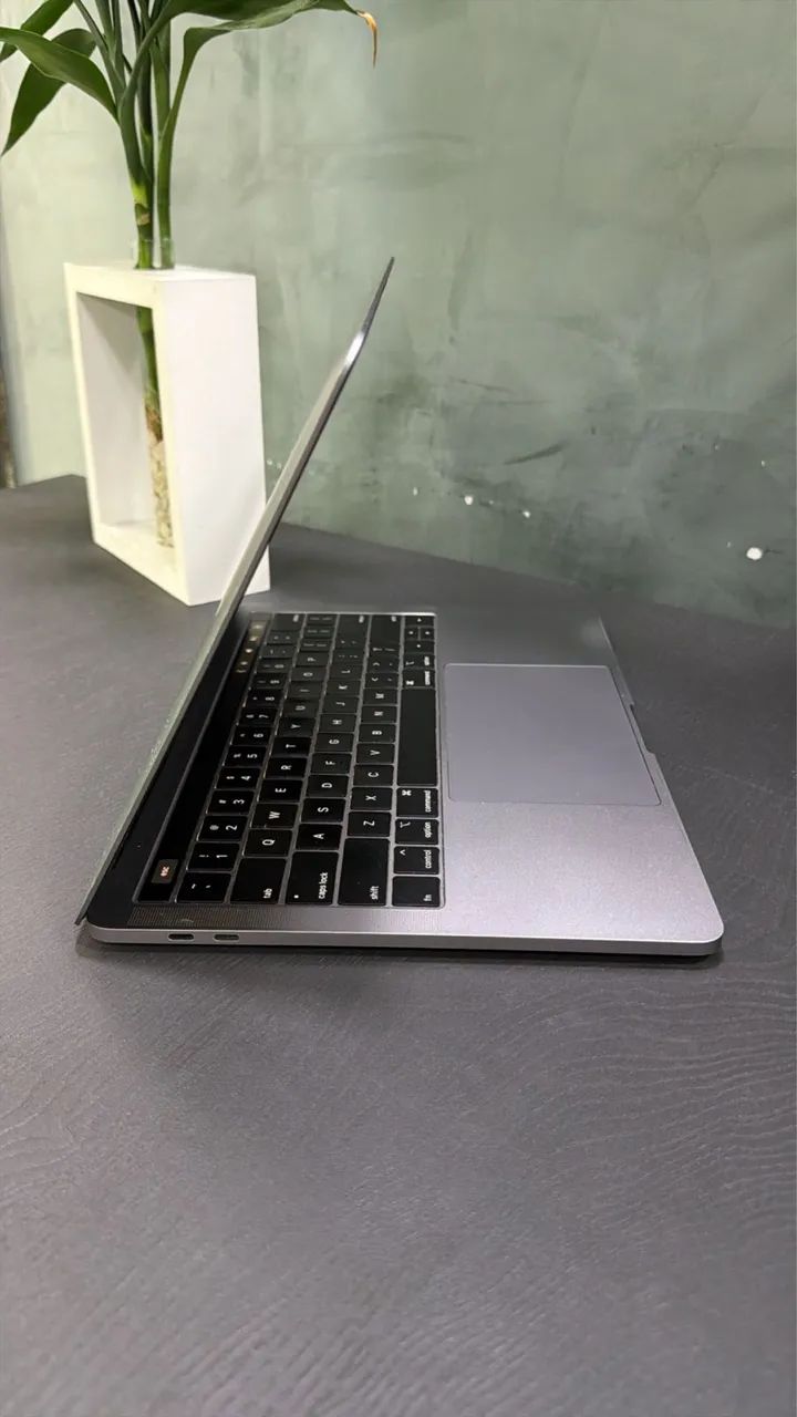 MacBook Pro 2018 13? ? Intel Core i7 | 16GB RAM | 512GB SSD