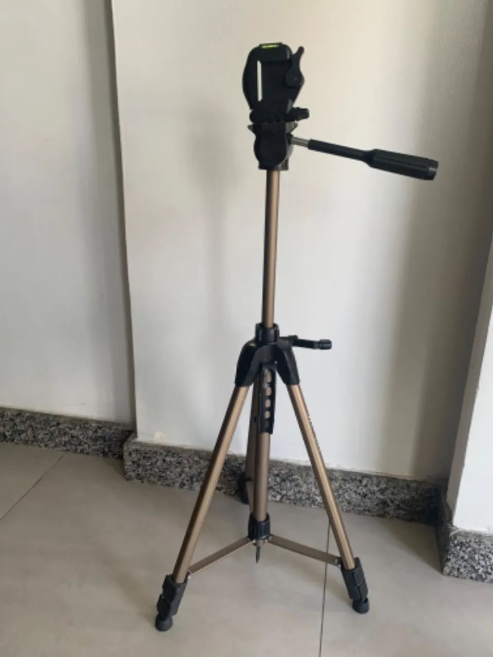 Tripé Câmera Profissional 1,80 Mts + Suporte Celular Cor  - Foto 2