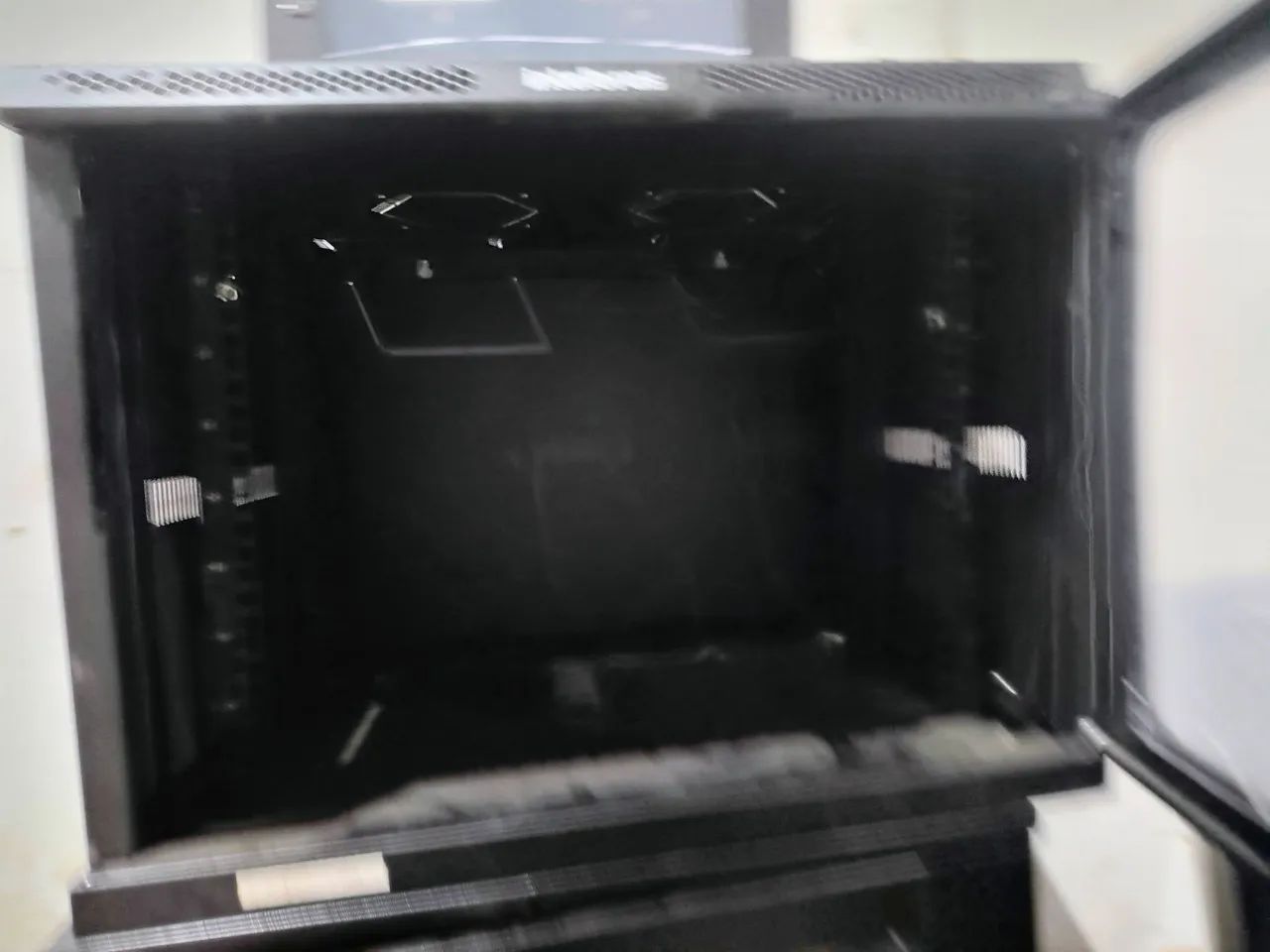 Rack Intelbras 8u Com Chave Semi-novo  - Foto 3