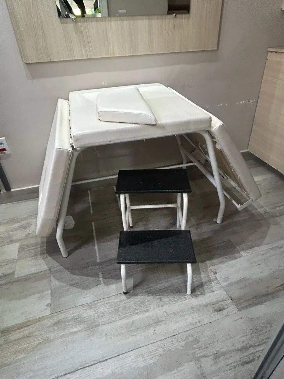 Maca com escadinha e mocho kixiki 750,00