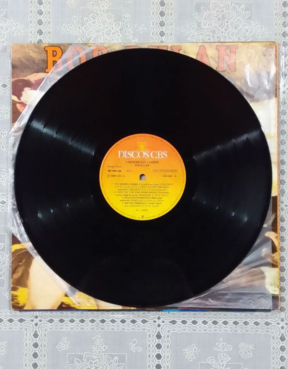 LP Knocked out loaded (1986) - Bob Dylan  - Foto 4