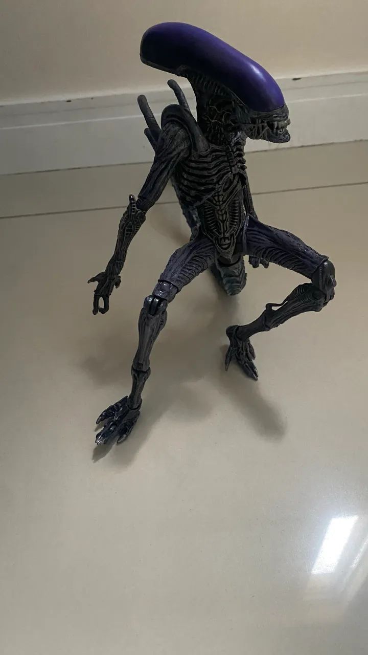 Boneco figura Alien 