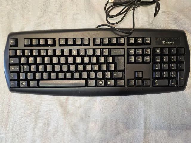 Teclado Itautec USB ABNT2 Com Fio Para PC Preto - Foto 2