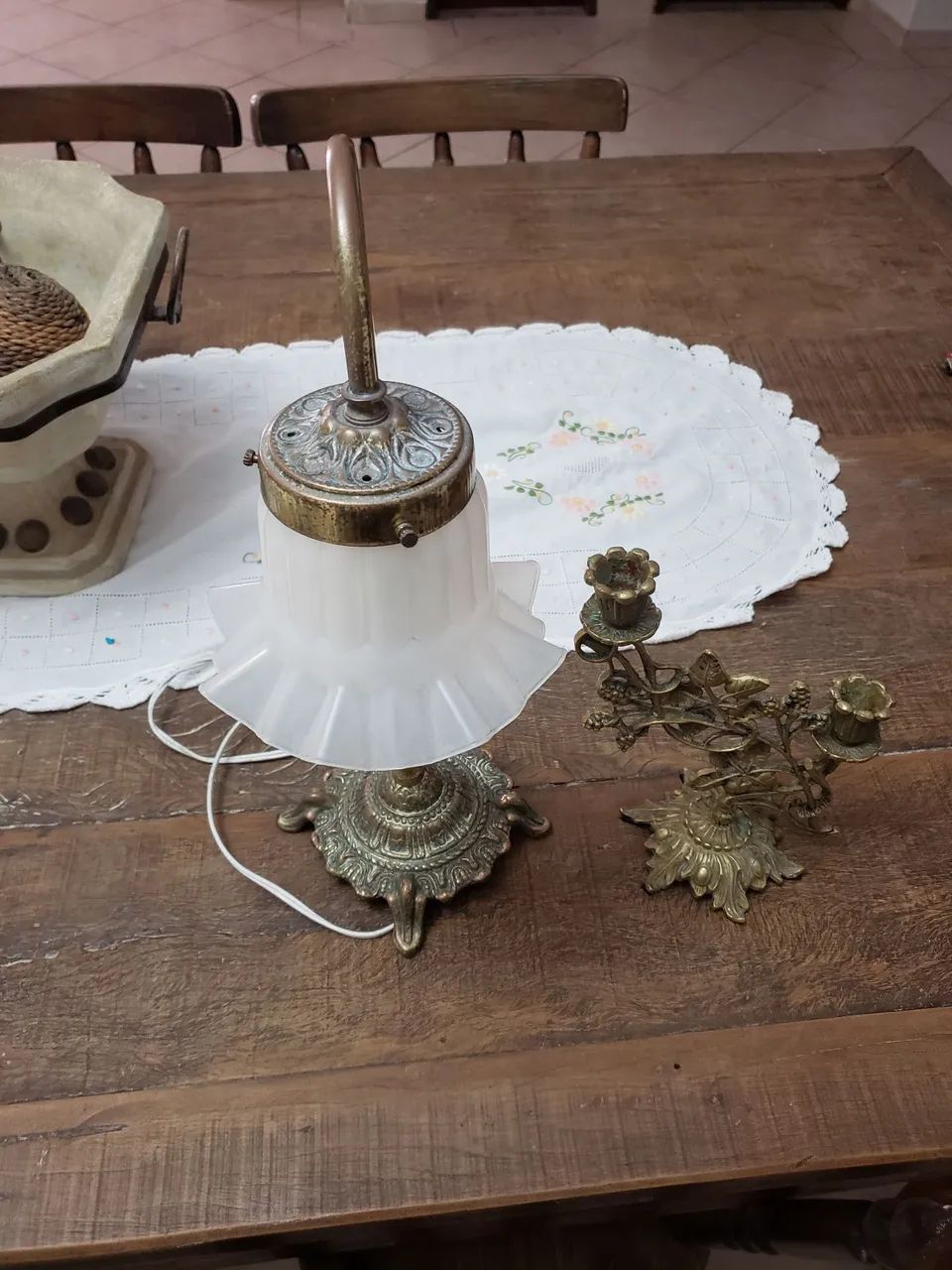 Luminária e candelabro em bronze - Foto 3