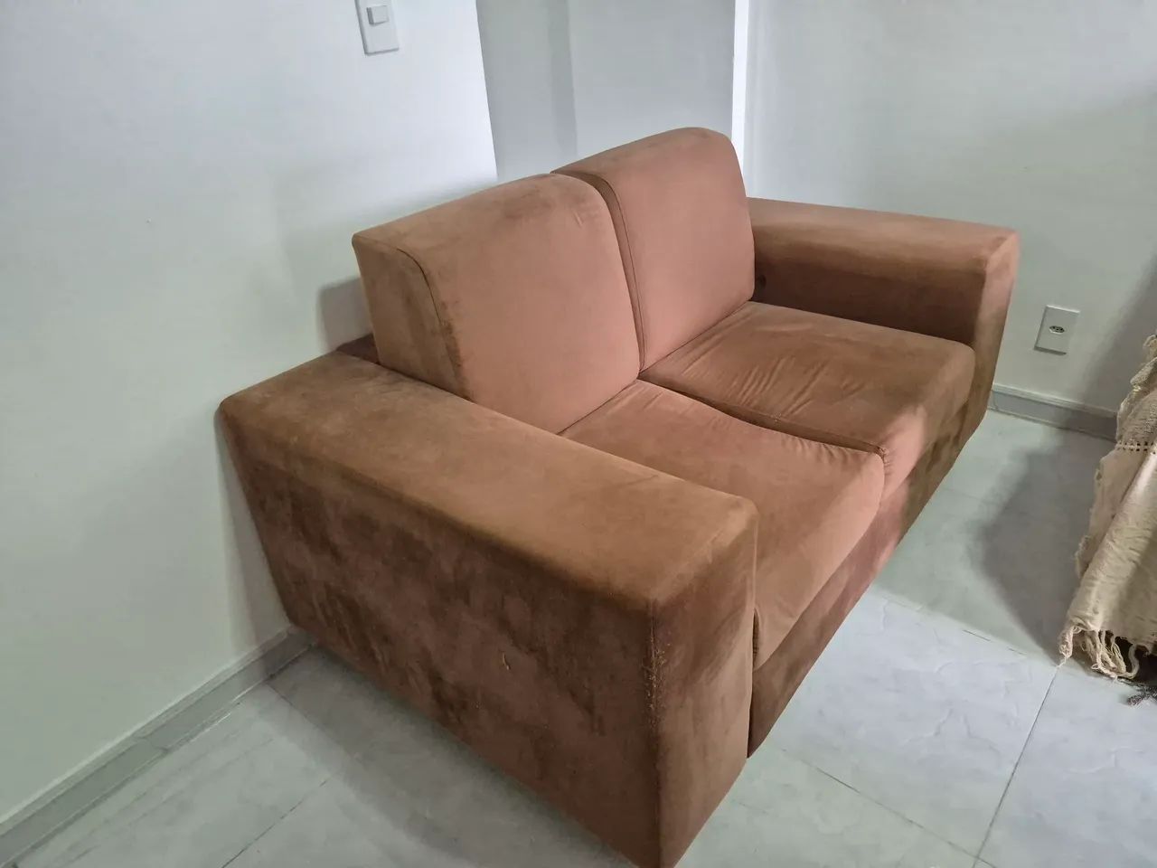 Sofá 2 Lugares Suede usado65104743245186121