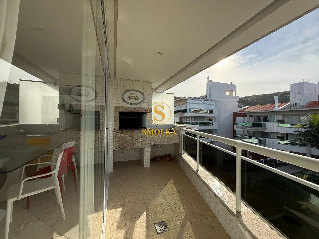 Apartamento amplo com 4 dormitórios - Praia Brava