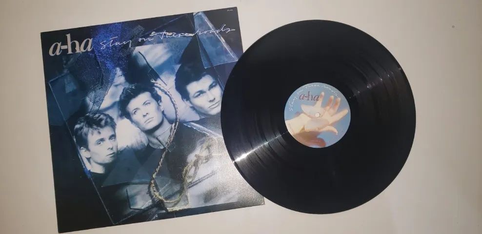 Lp A-ha - Stay On These Roads (zerado) - Foto 6