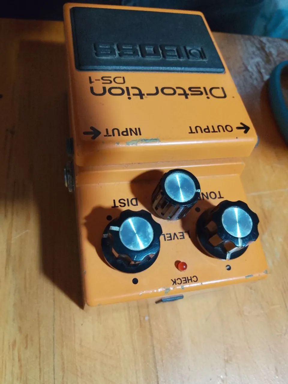 Pedal Boss DS1 clássico funcionando perfeitamente  - Foto 3
