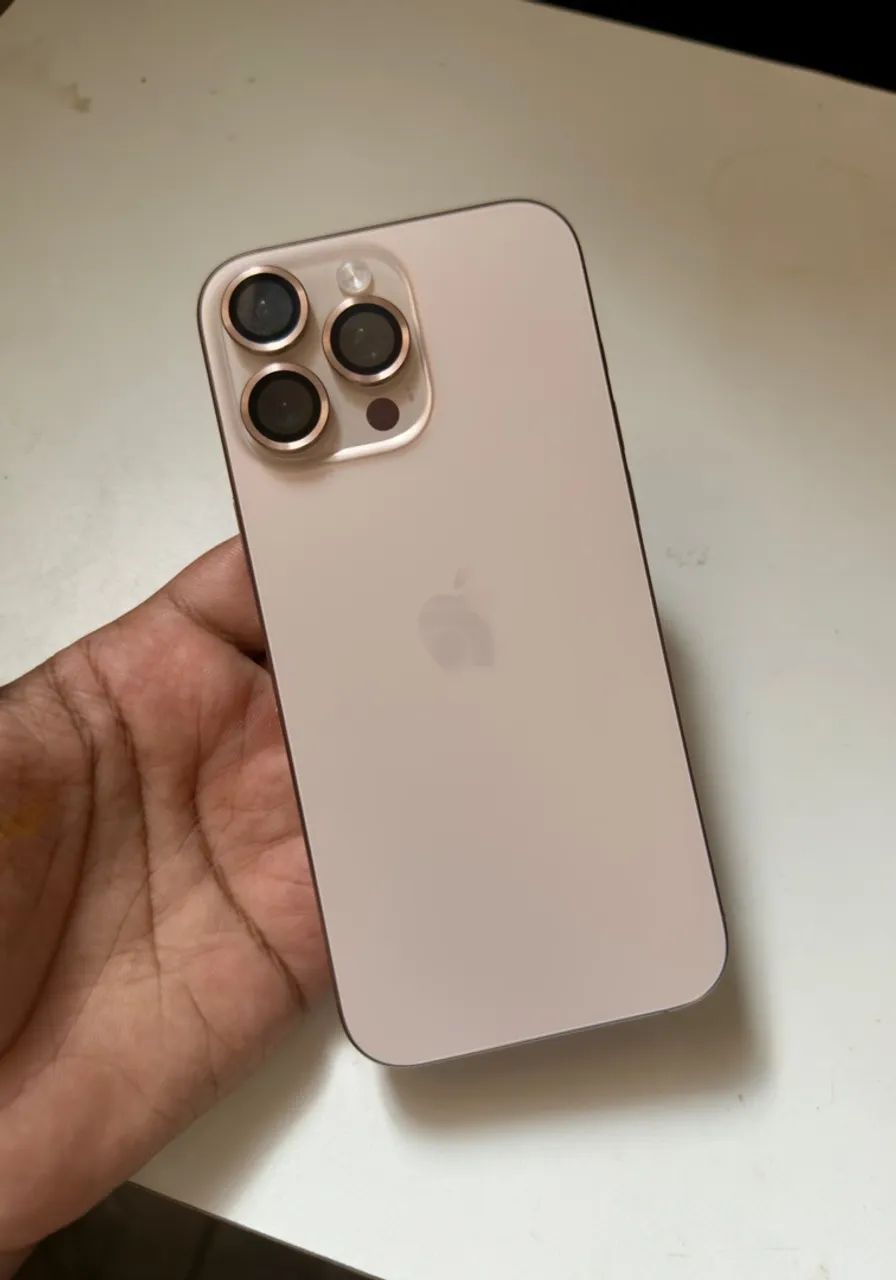 iPhone 16 Pro Max Desert (Gold) 256gb  - Foto 2
