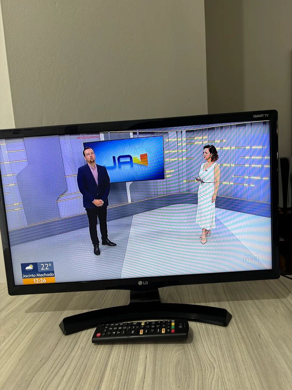 Smart Tv Lg 23,6  - Foto 2