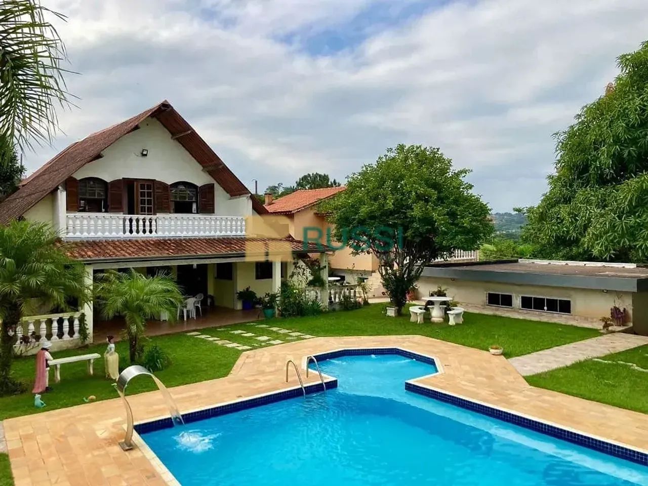 Casa com 6 dormitórios à venda, com 450 m² - Almeida Prado - Igaratá/SP