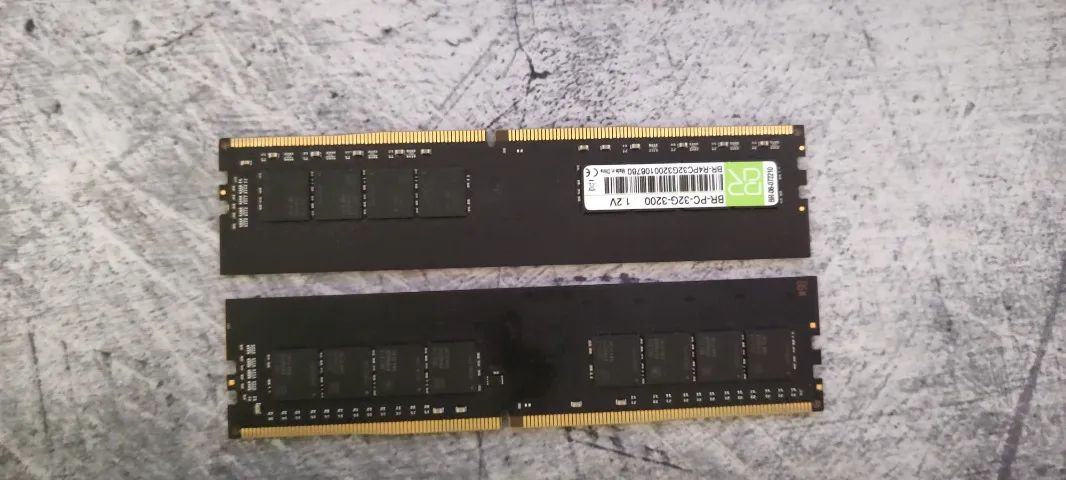 Memória RAM 32GB 3200MHz DDR4 - Memória RAM - Tristeza, Porto