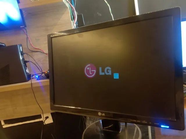 Monitor LG w1942S -PF